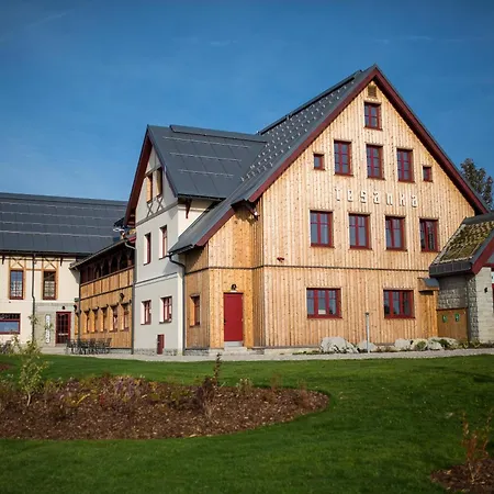 Tesanka Hotel 3*