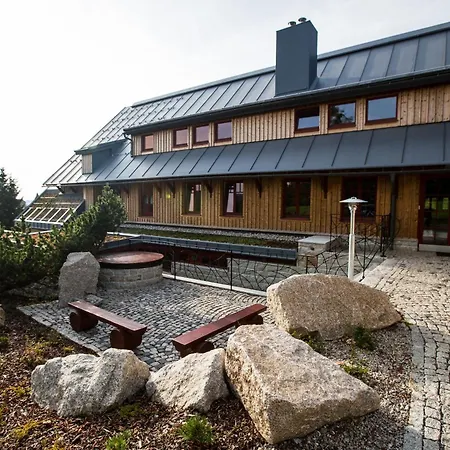 Tesanka Hotel